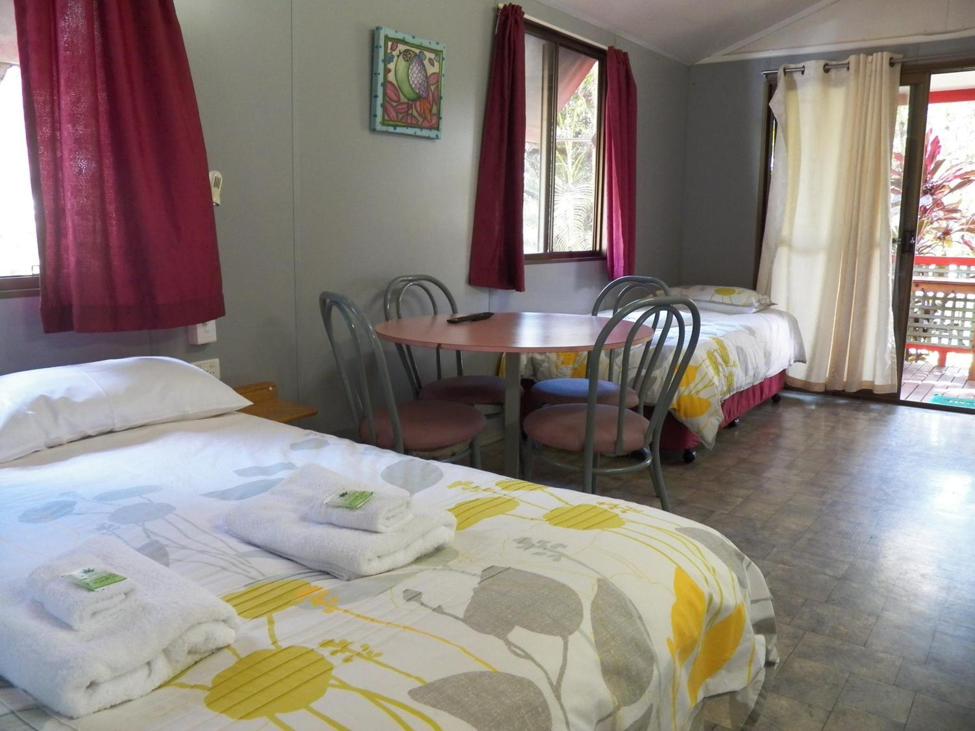 Lake Eacham Tourist Park & Cabins Zimmer foto