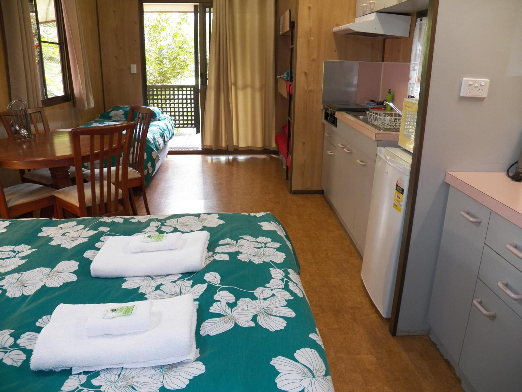 Lake Eacham Tourist Park & Cabins Zimmer foto